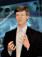 《图二 专访Nortel Networks副总裁兼产品经理Paul Woodruff》