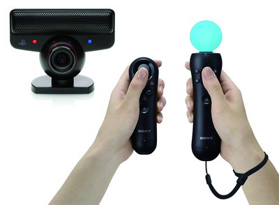 《圖三　左手為PlayStation Navigator，右手為PlayStation Move。》