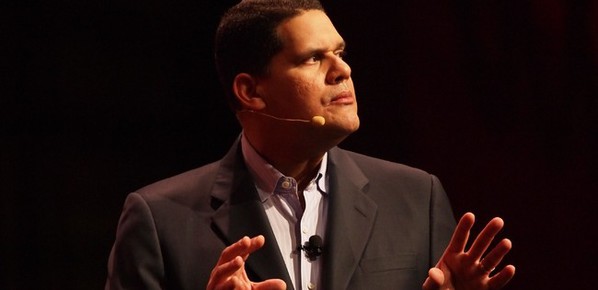 图一 : 任天堂美国总裁Reggie Fils-Aime在游戏开发者会议中发表演说