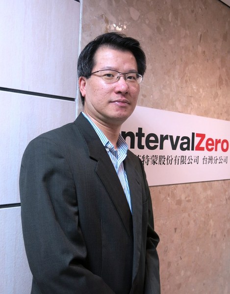 圖3 : IntervalZero亞太區業務與行銷副總裁洪育浩表示，Softmotion是透過軟體以函式庫與高階語法，進行開發運動控制的作動。