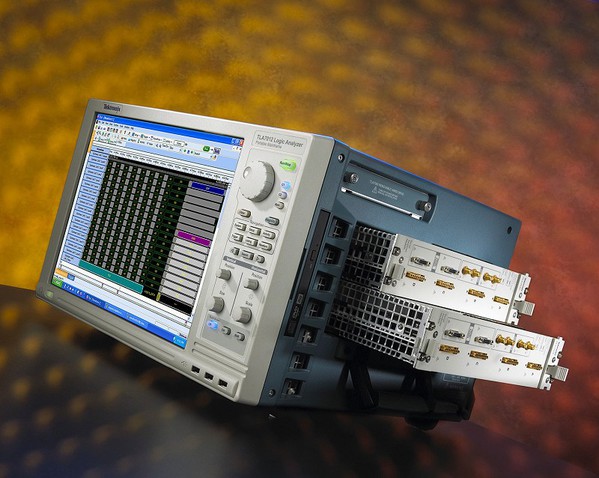 圖2 : 太克科技TLA7000邏輯分析儀
