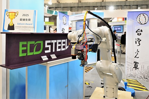 圖二 : 台灣光罩決定展開多角化經營，跨足鋼構、儲能及自動化領域，深耕營造市場。(攝影:陳念舜)