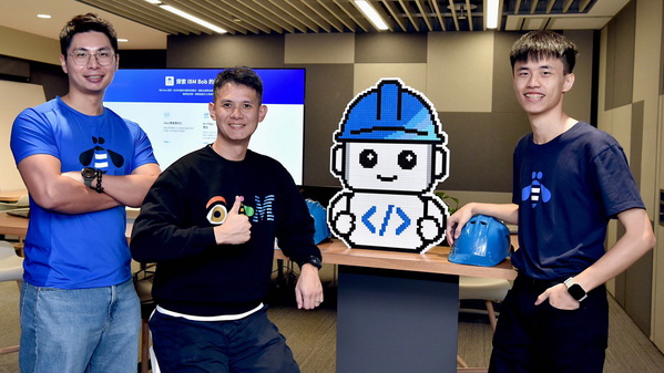 图一 :   台湾IBM团队采用 IBM Bob + Premium for Z 加速客户现代化专案进程