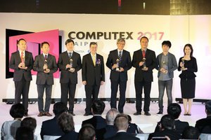 0309-叁展厂商若能获得COMPUTEX官方奖项BC Award，将可於南港一馆BC Award得奖产品专区展出，金奖得主更能於开幕典礼登台受奖。