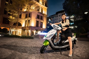 共享机车 WeMo Scooter 首推夜猫优惠，6月28日至7月8日深夜 11 点至隔日早上 6 点前20分钟不收费。