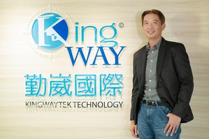 勤崴获选为长期致力推动绿色供应链的台积电合作夥伴，将车、路、云等自驾车整体解决方案完整落地商业应用。图为勤崴国际总经理黄唼中。