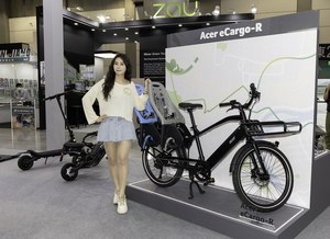 Acer eCargo-R電輔車結合日常通勤、親子接送及貨運配送的需求，而Xplova 攜手 ROUVY規劃室內互動騎乘情境。