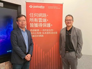 Palo Alto Networks台灣區總經理尤惠生（右）與台灣技術總監蕭松瀛（左）說明Precision AI產品技術可因應不同企業的需求。