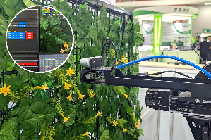 工研院空氣擾動授粉機器人結合影像辨識、導航與滑軌控制，可精準即時讓農作物授粉，已於農業部高雄區農改場進行合作驗證。