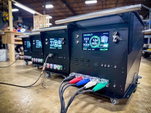 ReVolt 擁有不斷壯大的可?式發電機組陣容，均可提供不斷電供應系統。