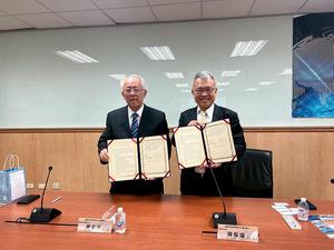 国家灾害防救科技中心陈宏宇主任(左)与中国科技大学校长陈振远(右)代表签署合作备忘录。(source:中国科技大学)