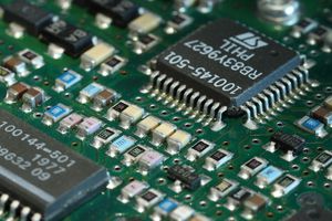 根據 TPCA 與工研院產科國際所最新分析，展望 2026 年，PCB產值可望進一步攀升至1,052億美元，年增13.9%。